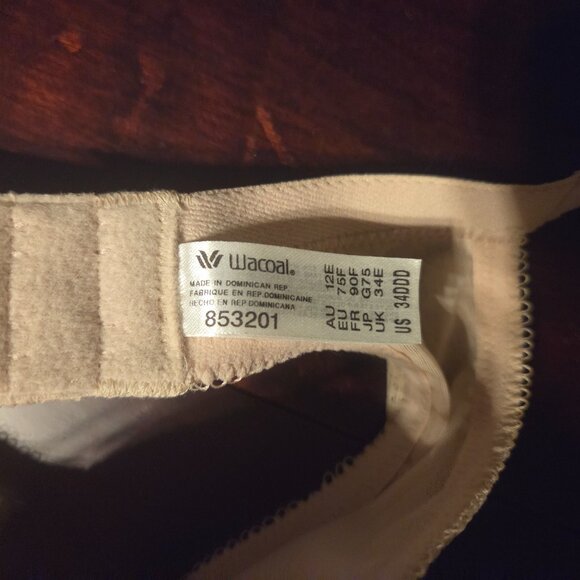 Wacoal cream colored bra 34DDD - Picture 2 of 3